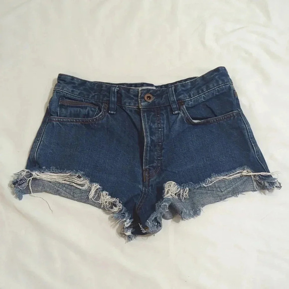 Free People Logan Denim Shorts, Color Rinse Wash Size 27 - Picture 3 of 16